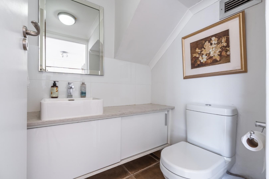 2 Bedroom Property for Sale in Gardens Western Cape